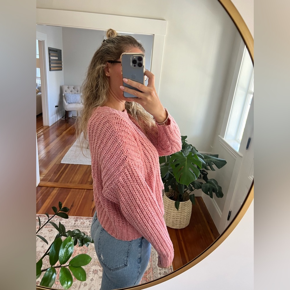 AE Cozy Pink Sweater - Picture 6 of 9